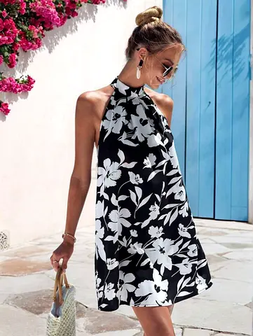 Women’s black and white Dress