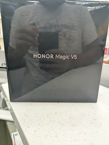 Honor Magic V5 (512GB Sealed Pack) TDRA Global