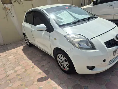 2008 Toyota YARIS — фото 1