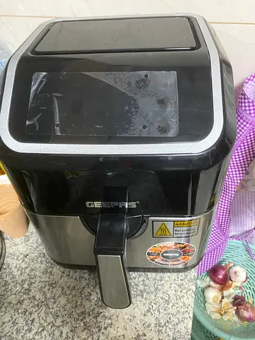 Geepas Air Fryer 5L – Silver & Black – Excellent Condition