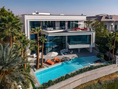 CUSTOM-BUILT | FULLY TURNKEY | ICONIC ARCHITECTURE