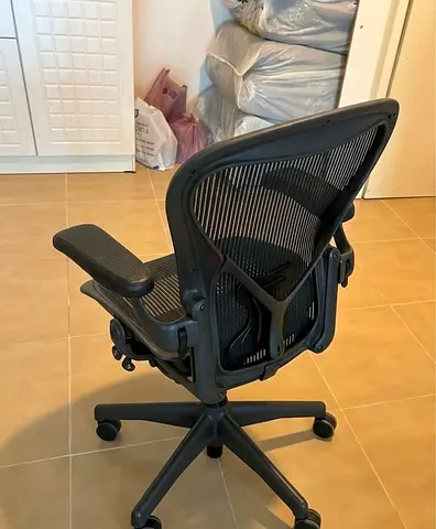 Herman Miller Aeron Chair Size B Fully Loaded with Posture Fit Support