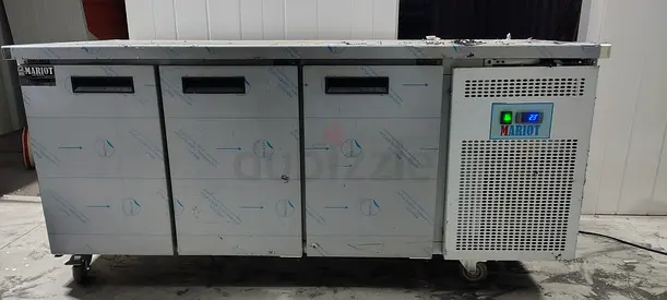Mariot 3-Door Stainless Steel Refrigerator / Work Top Counter.