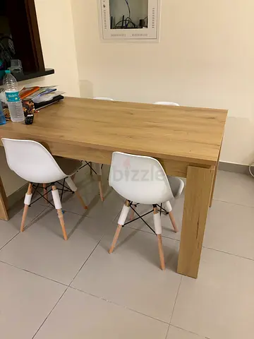 Dining table and 4 chairs