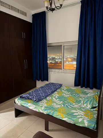 MASTER BEDROOM FOR RENT – BACHELORS ONLY