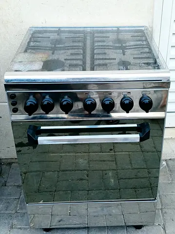 60×60 perfect working AFTRON gas cooker with 4burners