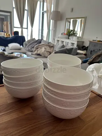 Set of white bone china bowls (12 pieces) - good condition