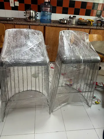 Bar stool chairs 4 only 250