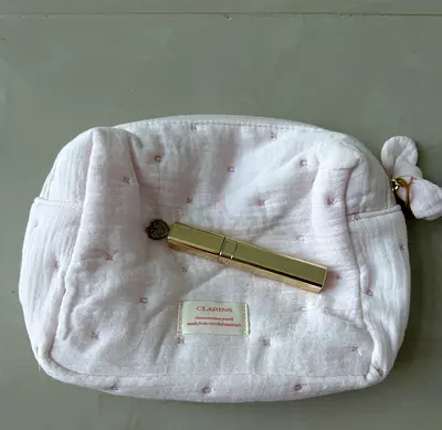 Cosmetic bag