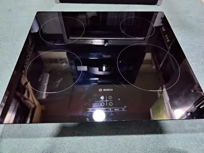 Bosch Ceramic Glass Hob - 4 Zone, Good Working Condition