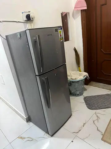 Refrigerator with 2 door