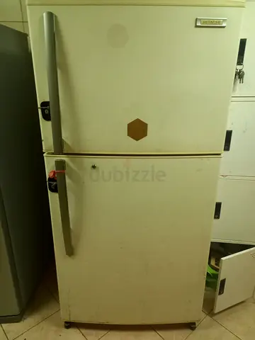 Used very large size 760 ltr double-door refrigerator
