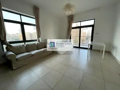 Spacious Studio | Corner Unit | Community View |