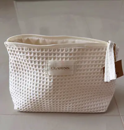 Cosmetic bag