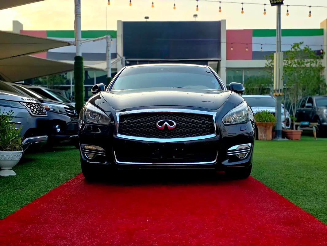 2016 Infiniti Q70 Luxury Proactive