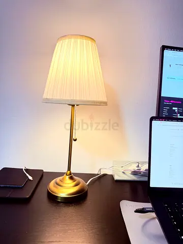Table lamp