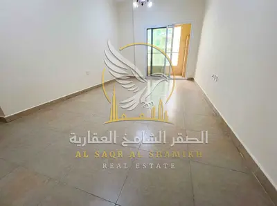 شقة غرفة وصالة للايجار السنوي في منطقة البوطينة بلكونة اطلالة مفتوحة سداد علي 12 دفعة مساحة واسعة تشطيب حديث