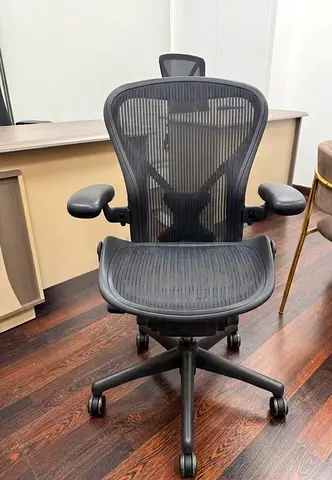 Herman Miller Aeron Chair Size B Fully Loaded with Posture Fit Support
