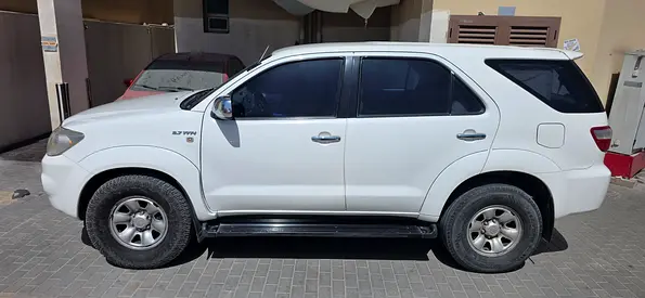 2010 Toyota FORTUNER 照片 1
