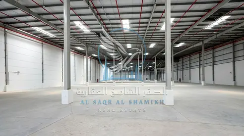 مستودع جديد للإيجار في الصجعة | 60,000 قدم² | 44 KW