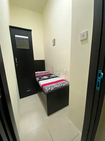 Single room near business bay metro station