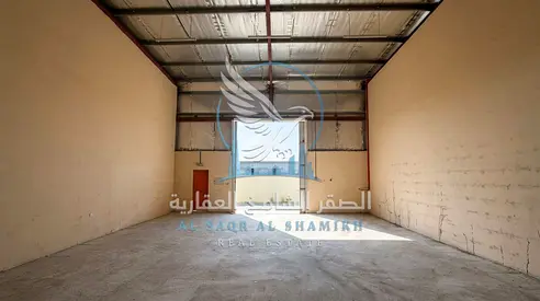 مستودع للإيجار في الصناعية 18 – 1,200 قدم مربع – 60,000 درهم
