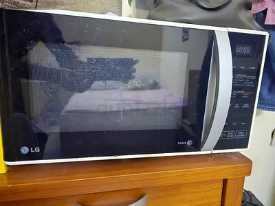 LG Microwave Oven - used, working