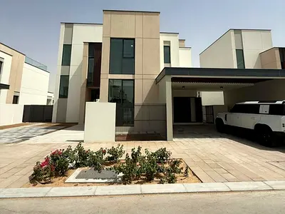 Huge Layout 5BR +Maids | Stand Alone | Vacant Now