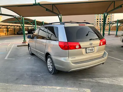 صورة 13 لـ 2010 Toyota SIENNA