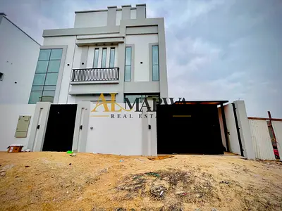 Brand New 5 Master Bedroom's Villa with Modern Style Living