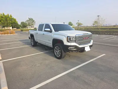 GMC Sierra 1500 Denali 2018 - GCC Specs - Full Service History