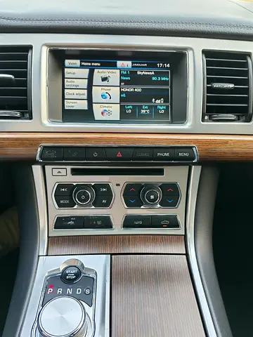 2015 Jaguar XF — миниатюра 13