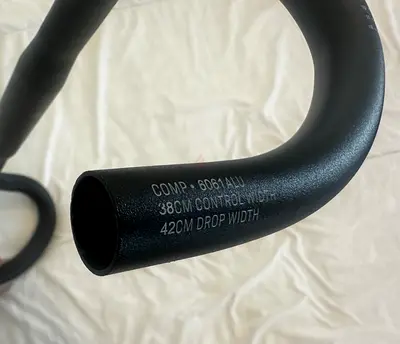 Bontrager Comp 38cm wide / 42cm on drops handlebar - alloy - new