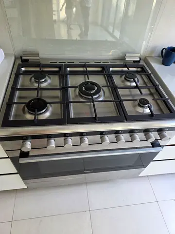 Siemens 5Burner Gas Cooker 90x60cm Freestanding
