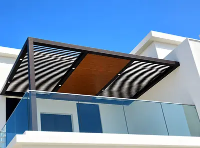 Modern pergola/steel canopy with slatted roof - excellent condition