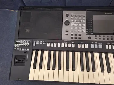 YAMAHA A3000