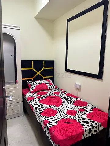 Ready to move partition for single lady’s AED 1200 including all bills excluding gas