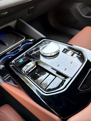 2026 BMW I5 缩略图 19