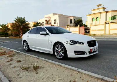 2015 Jaguar XF — фото 8