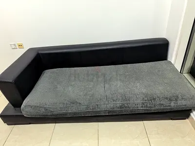 Stylish Modern Daybed / Single Arm Chaise Lounge (Black & Grey)