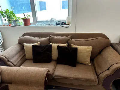 6 seater sofa for 500 dhs