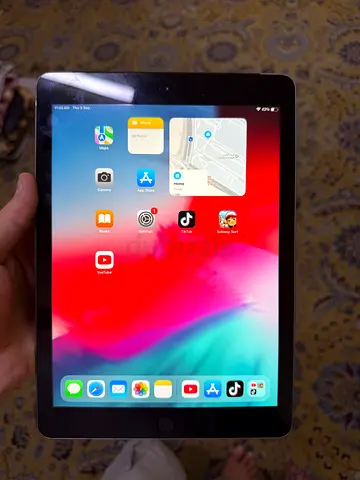 iPad 6th generation 128 GB urgent sale good iPad