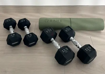Set of Hex Rubber Dumbbells (7.5kg & 12.5kg) with Yoga Mat