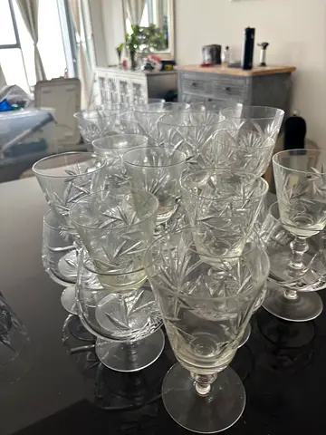 Glasses and crystal glass