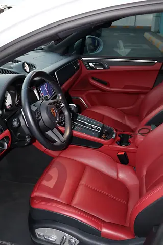صورة 6 لـ 2023 Porsche MACAN