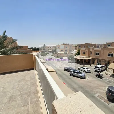 عرض مميز! فيلا للإيجار 5 غرف نوم، صف واحد، موقع متميز