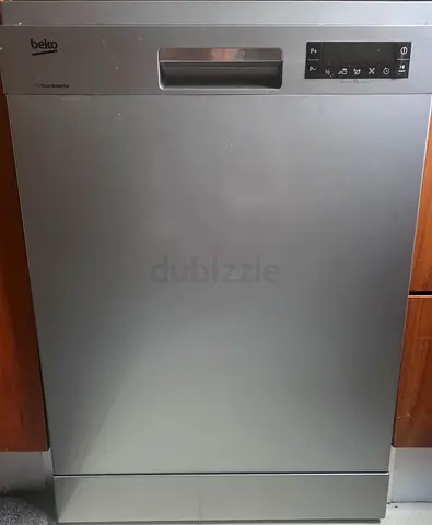 Beko freestanding stainless steel dishwasher - good working condition
