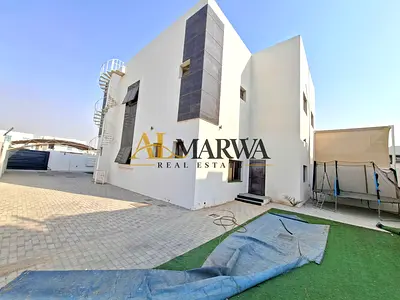 Spacious 3BR VILLA with Separate majilis maidroom in cheap price