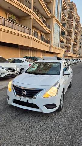 Nissan Sunny 2023