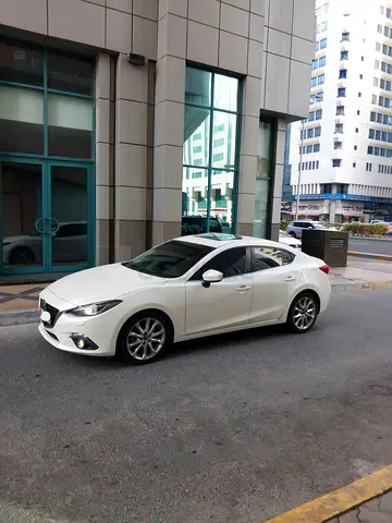 Excellent mazda 3 R
